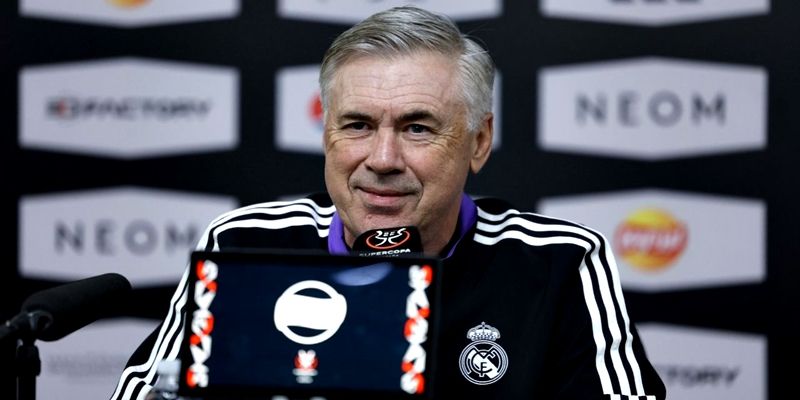 Carlo Ancelotti là một kỷ lục gia trong giới huấn luyện viên bóng đá thế giới với 4 chức vô địch C1 Châu Âu