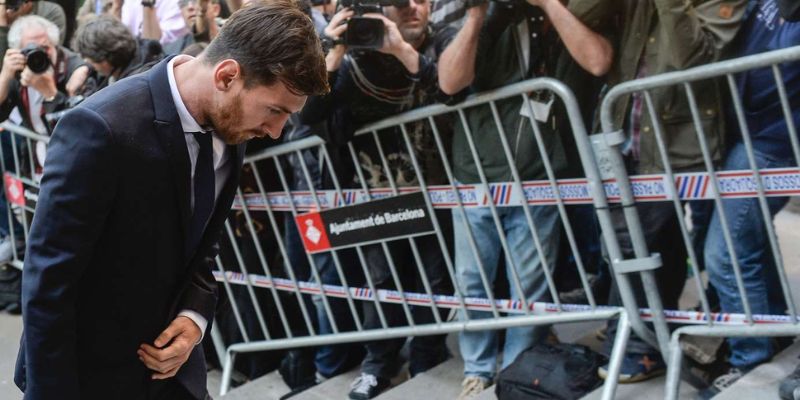 Messi đã nhận rất nhiều chỉ trích từ phía người hâm mộ sau khi scandal nổ ra