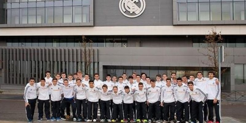 La Fabrica cần phải đổi mới liên tục để thích nghi với bóng đá hiện đại