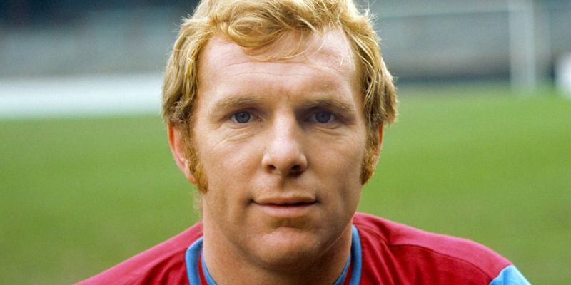 Bobby Moore là một trong những hậu vệ vĩ đại nhất của bóng đá Anh