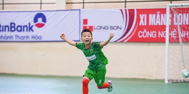Bóng đá nhi đồng